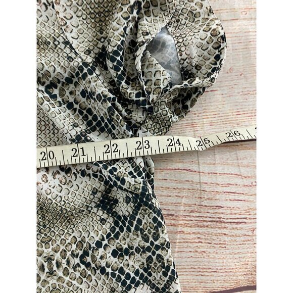 Eloquii Animal Print Short Sleeve Collared Button Down Shirt - 18 - Picture 7 of 10